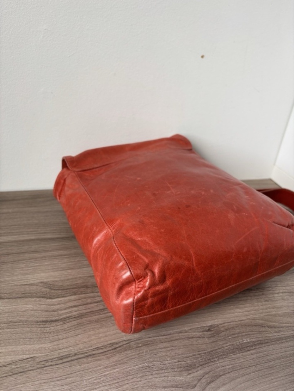 M0851 Crossboy 100% Leather Orange Made In Canada Authentic ❤️  thefashionseller - Picture 6 of 8